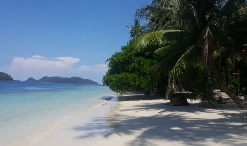 Cara Aman Berwisata di Sumatera Barat (Terutama Destinasi Alam)