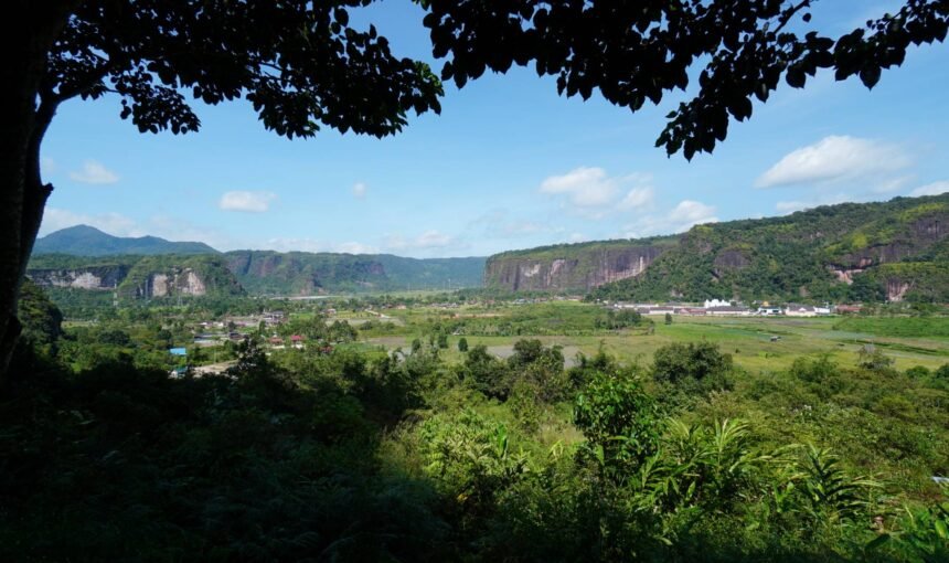 Checklist Barang Penting untuk Liburan ke Sumatera Barat