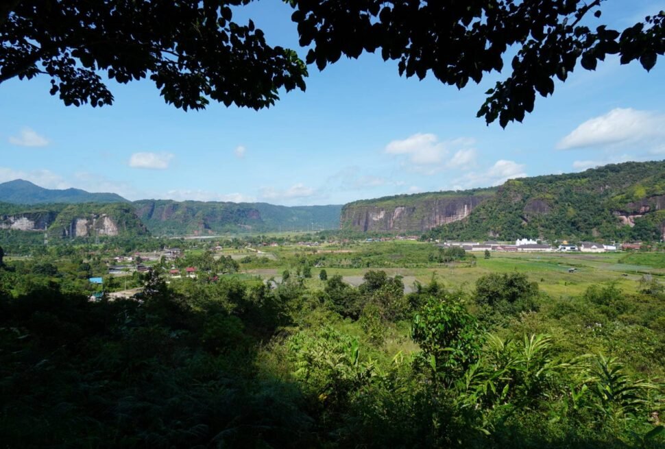 pesona keindahan lembah harau
